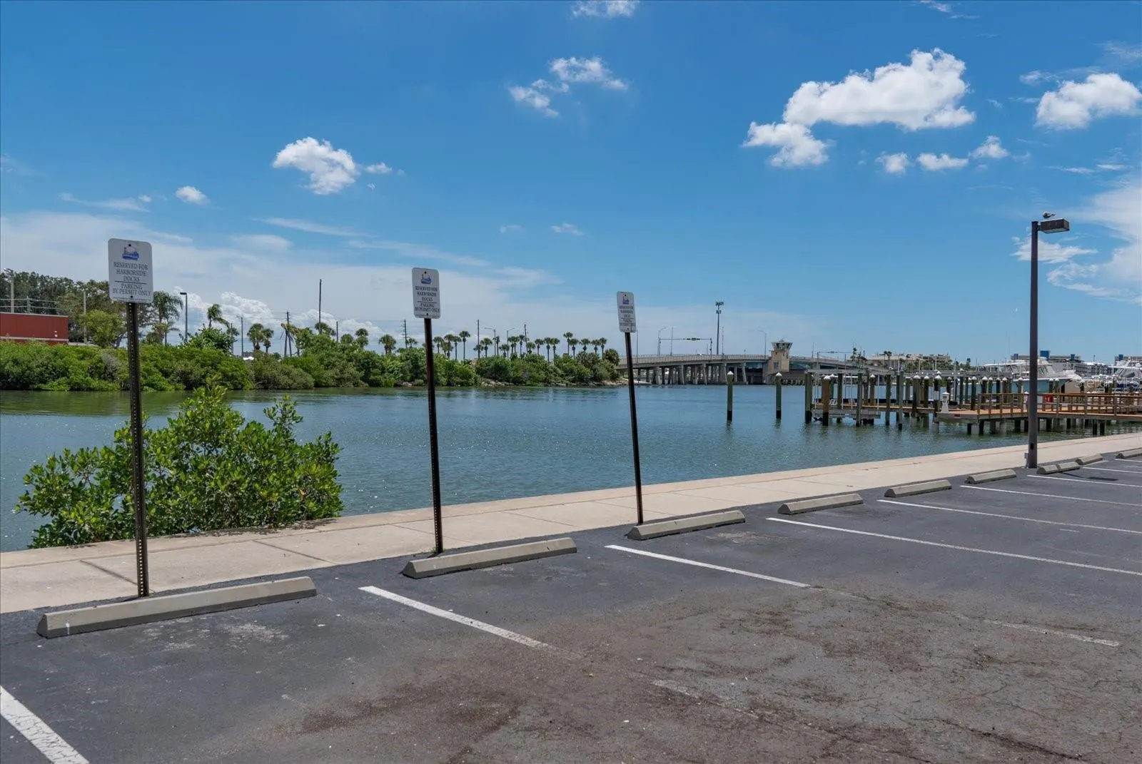 601 AMERICAN LEGION DR #18, #18