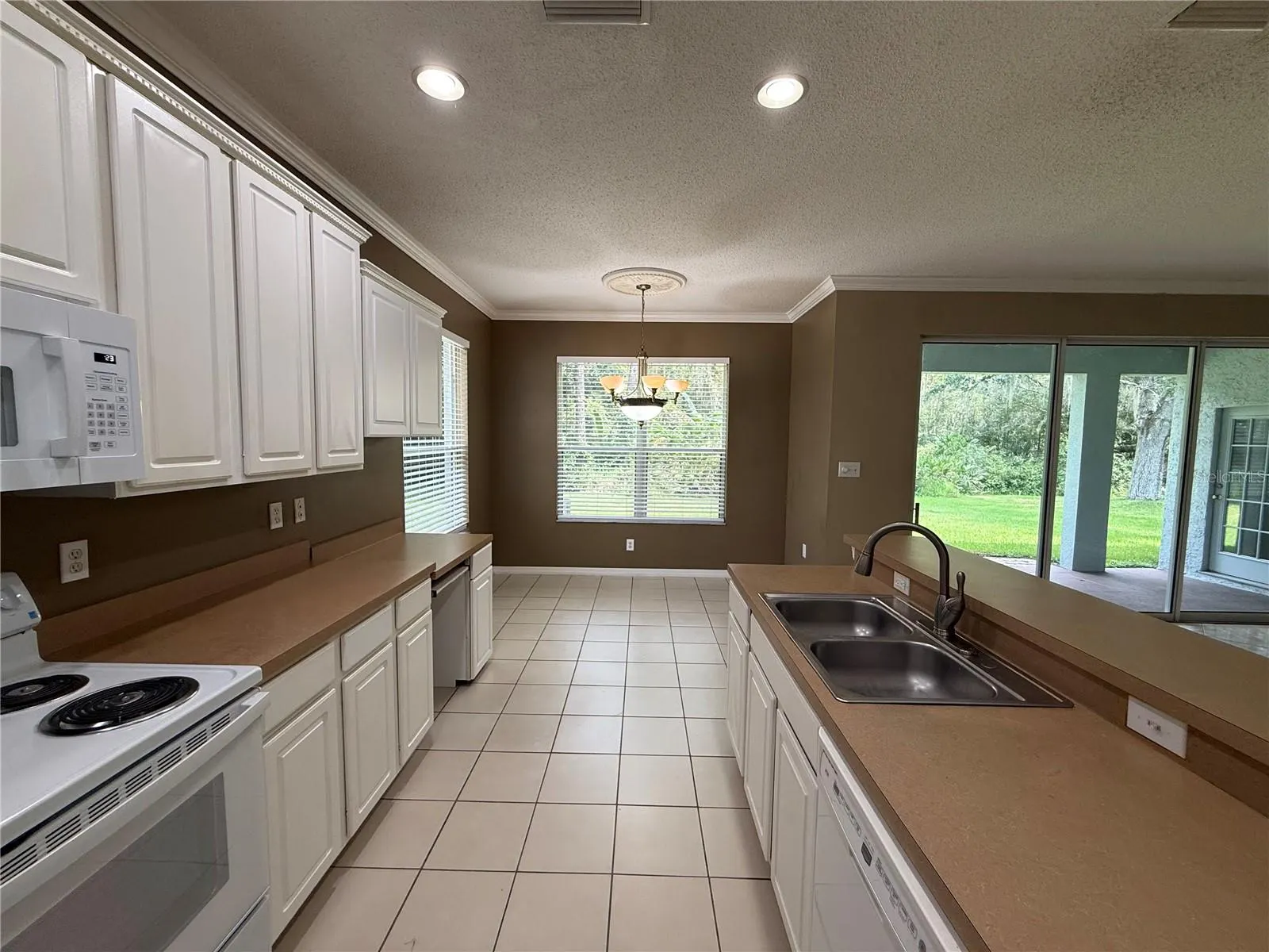 19111 CYPRESS REACH LN