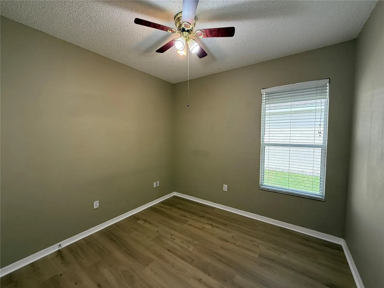 19111 CYPRESS REACH LN