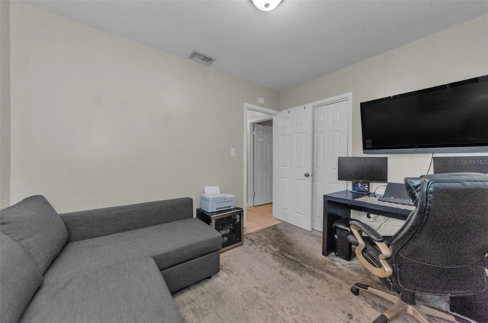 409 W HANNA AVE
