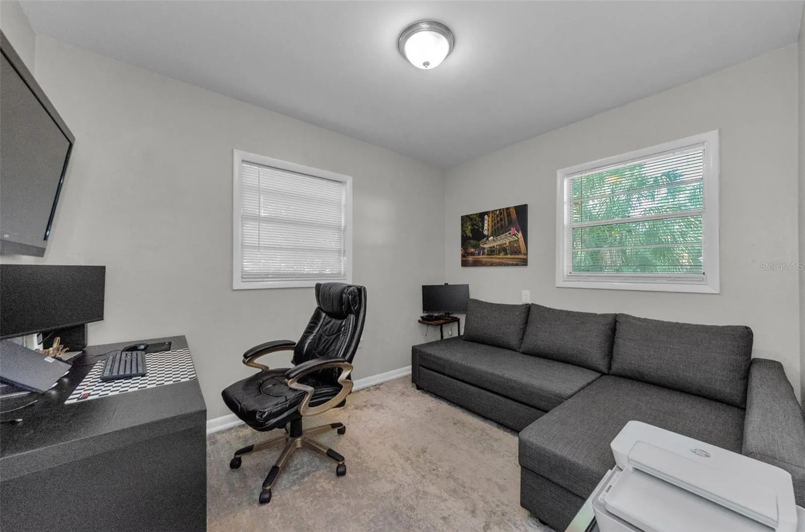 409 W HANNA AVE