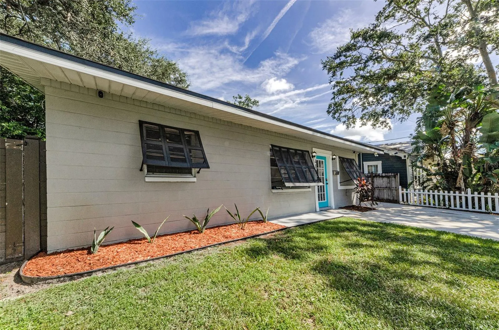 409 W HANNA AVE