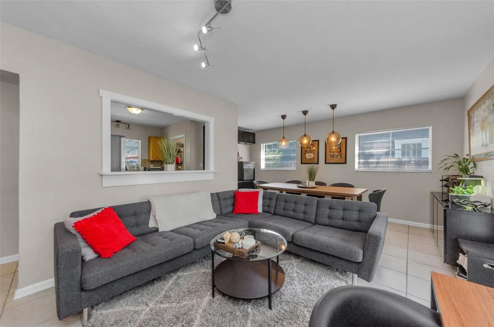 409 W HANNA AVE