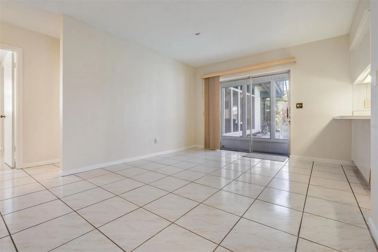 6816 DOVER CT