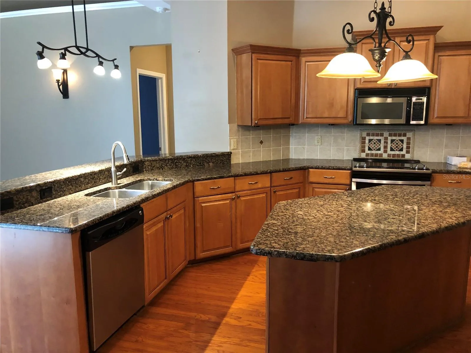 4904 EBENSBURG DR