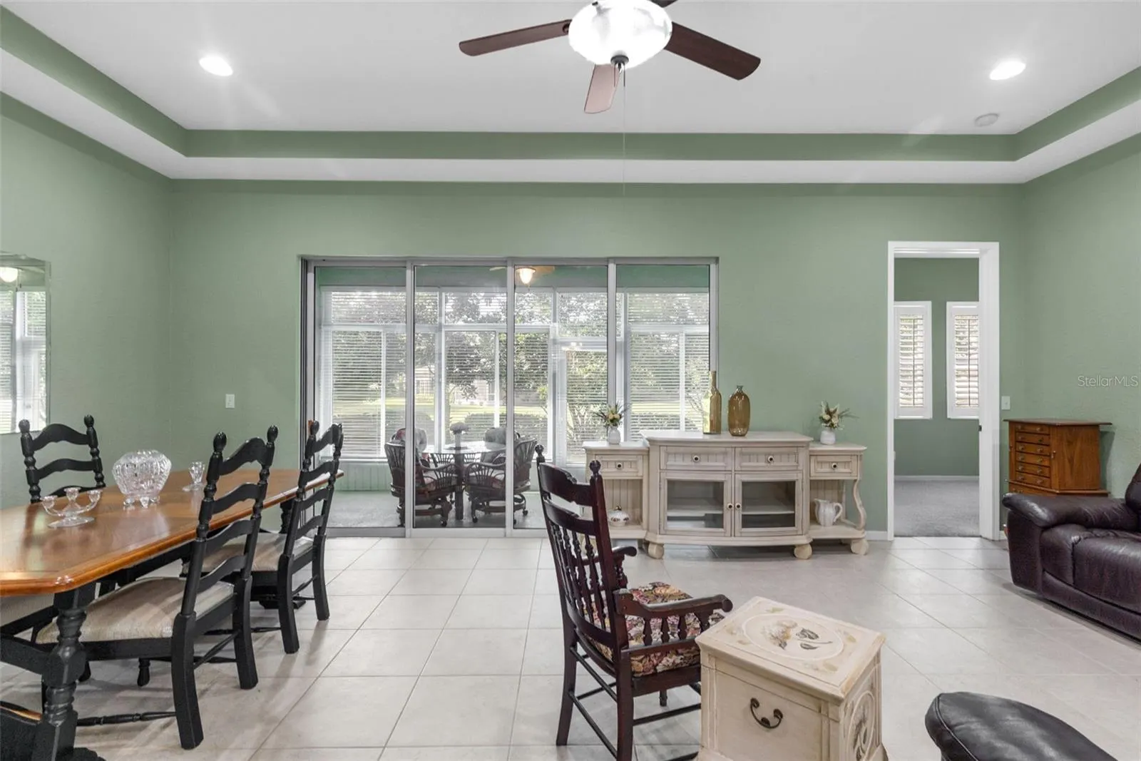 2404 KENSINGTON GREENS DR