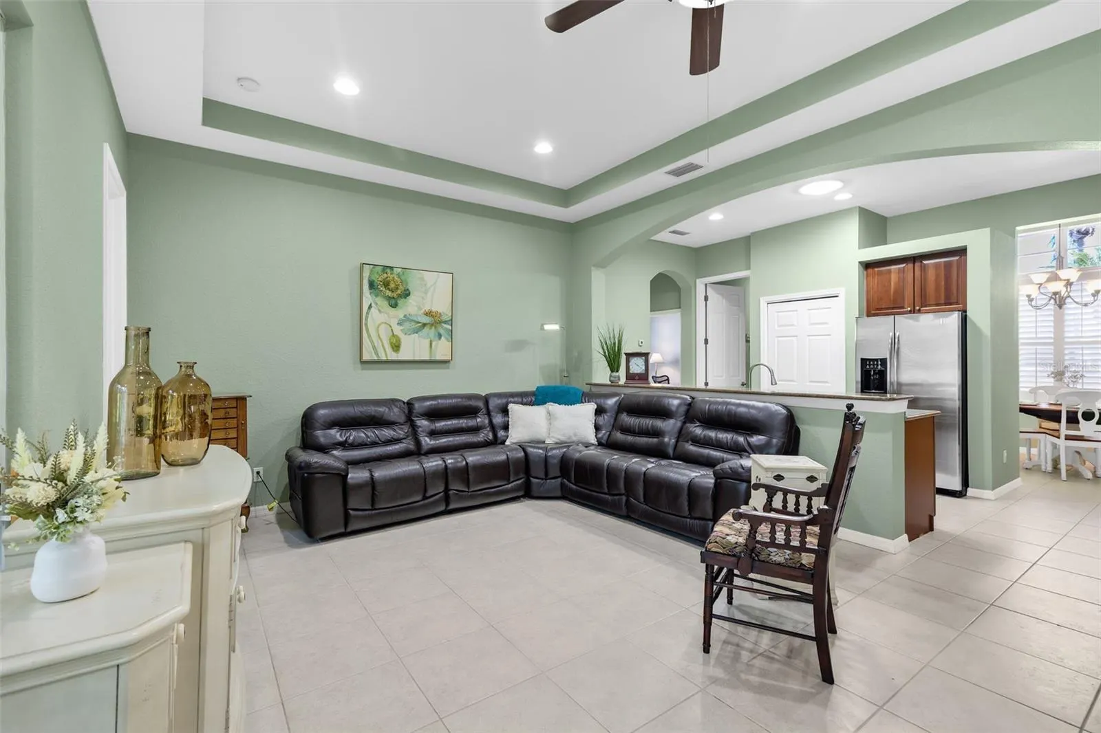2404 KENSINGTON GREENS DR