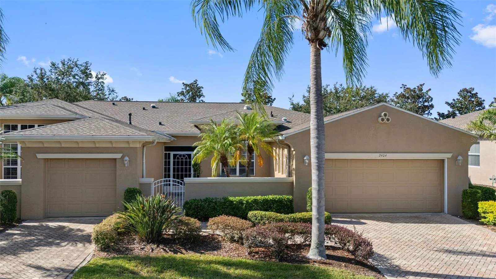 2404 KENSINGTON GREENS DR
