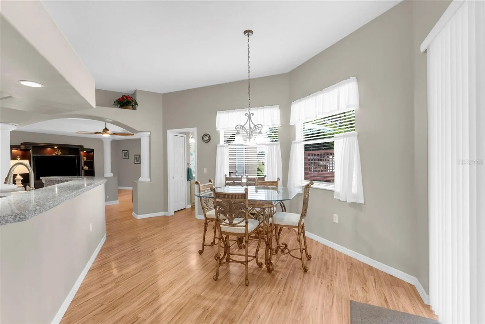 3337 CARMEN AVE