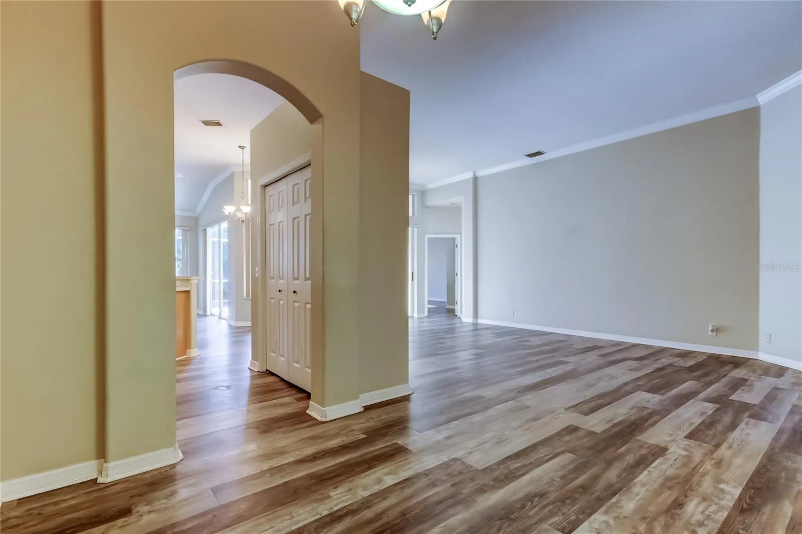 4157 GRANDCHAMP CIR