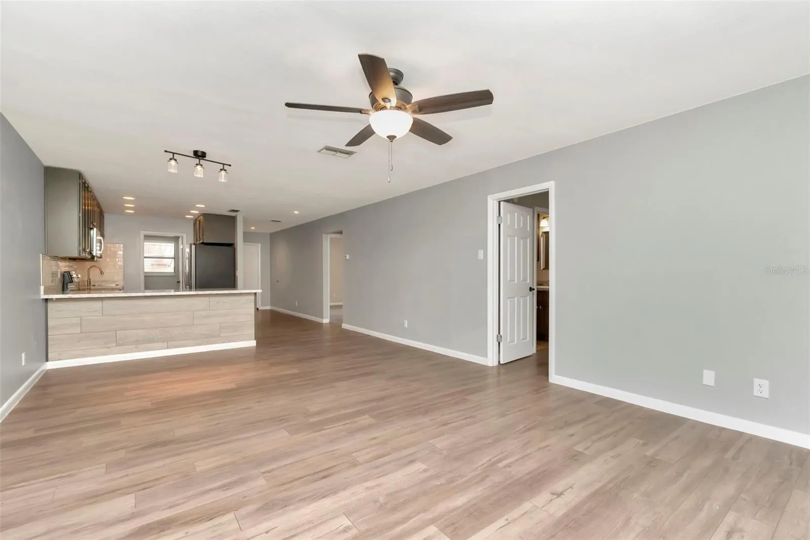 1200 TARPON WOODS BLVD #M8, #M8