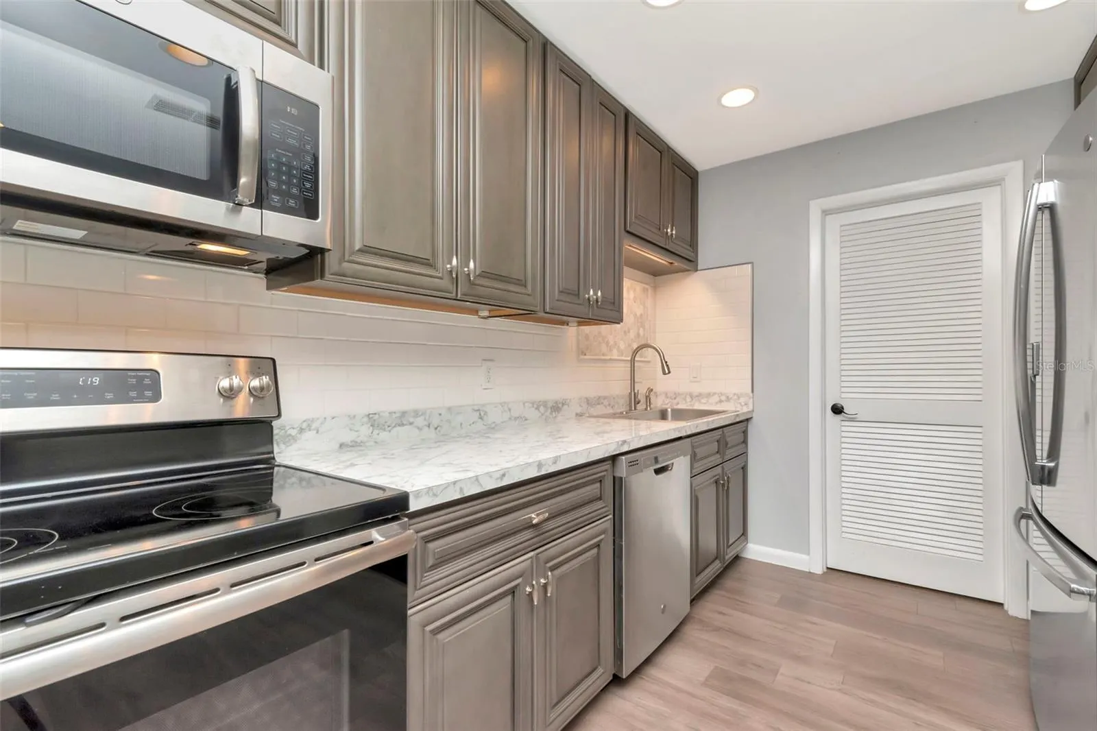 1200 TARPON WOODS BLVD #M8, #M8