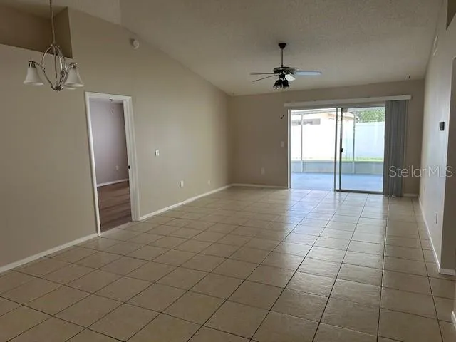 1901 ELLINGTON CT