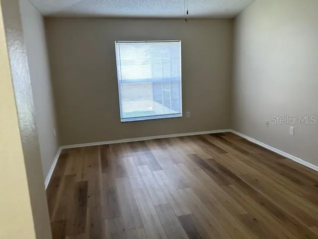 1901 ELLINGTON CT