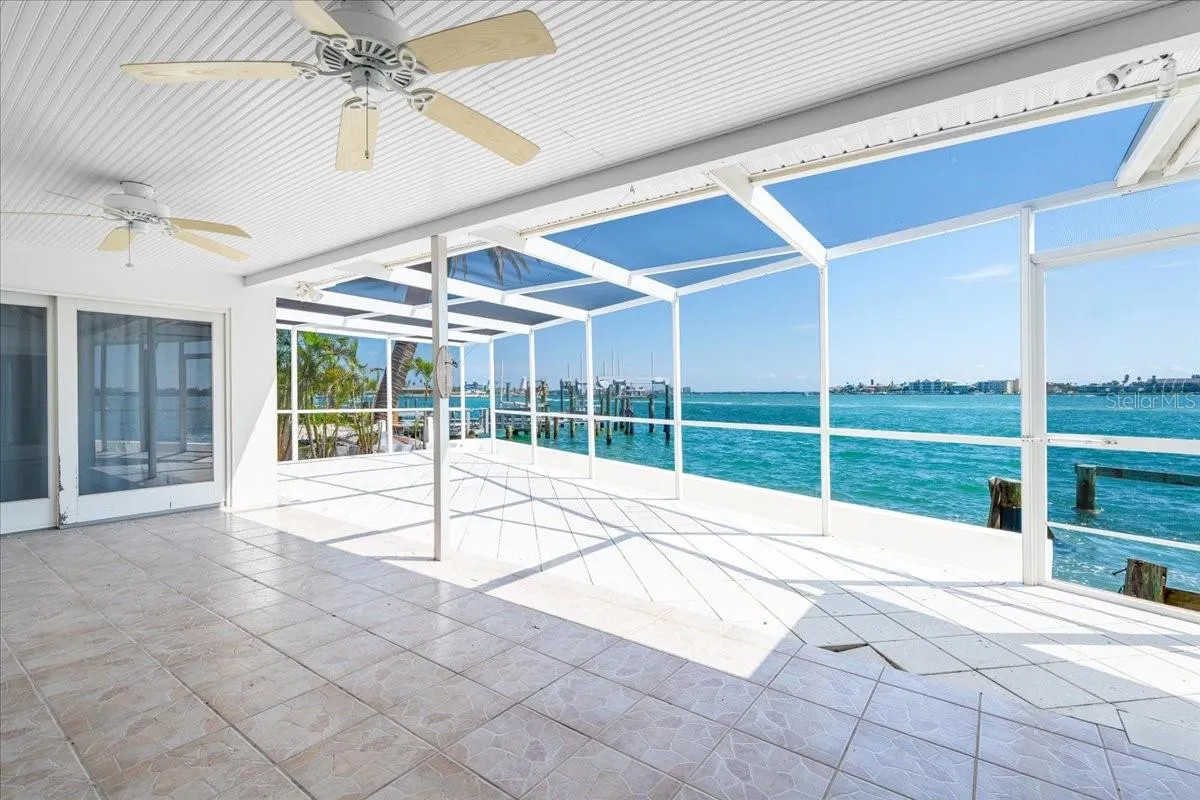 1207 PASS A GRILLE WAY