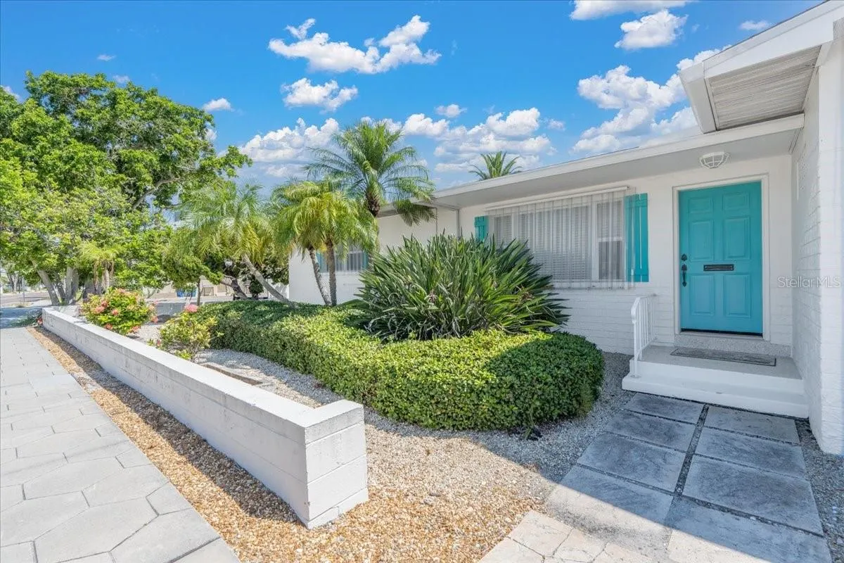 1207 PASS A GRILLE WAY