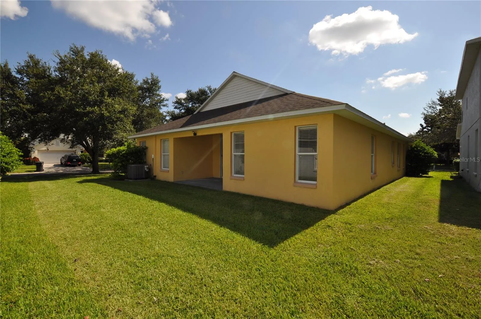613 STRAW LAKE DR
