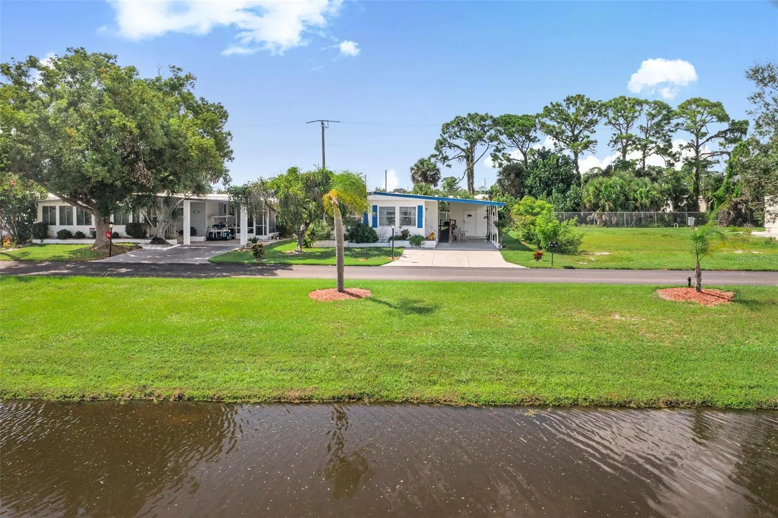 212 LA COSTA