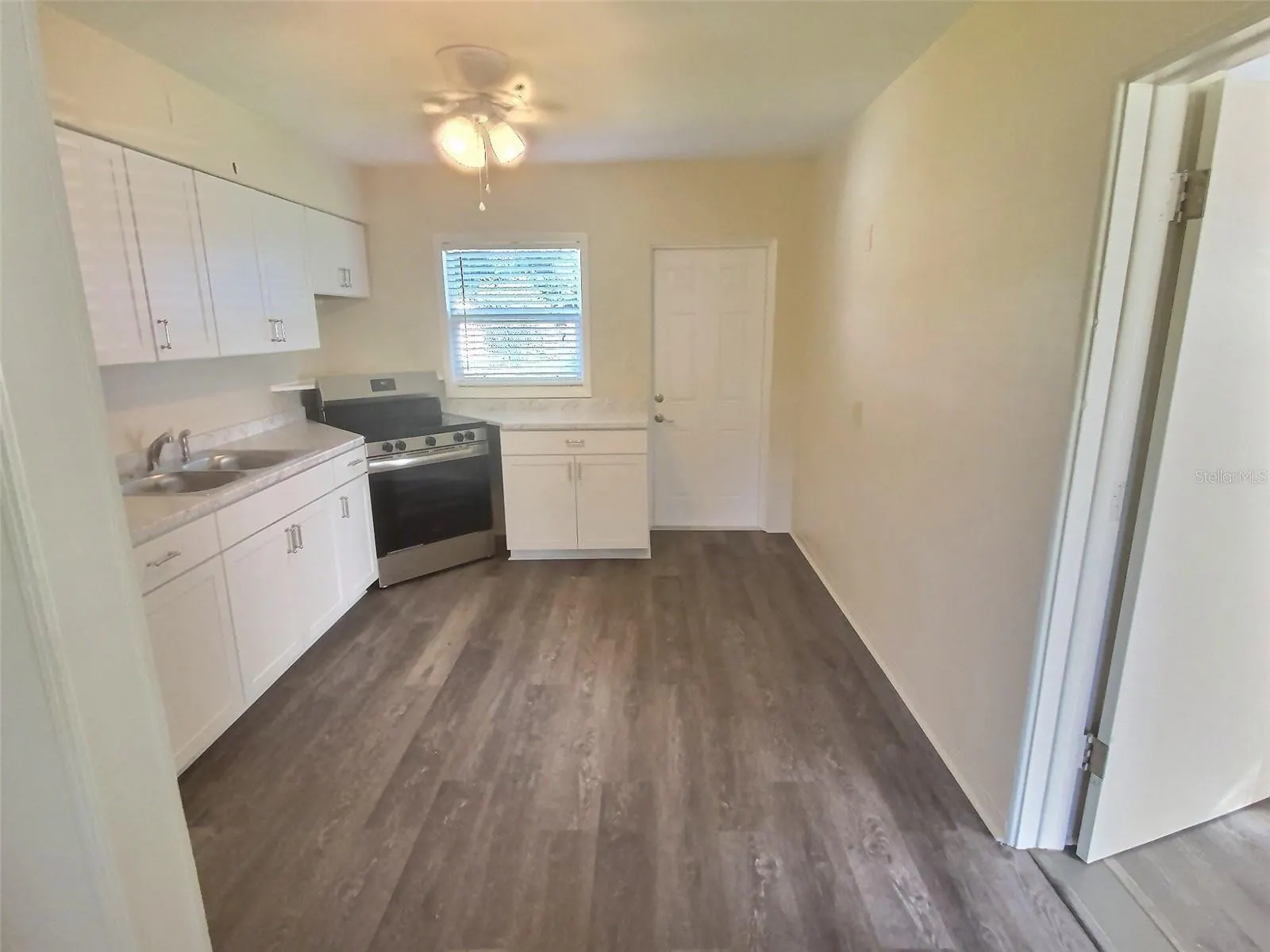 1334 SUNSET DR
