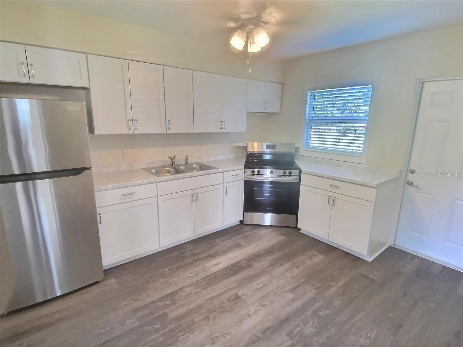 1334 SUNSET DR