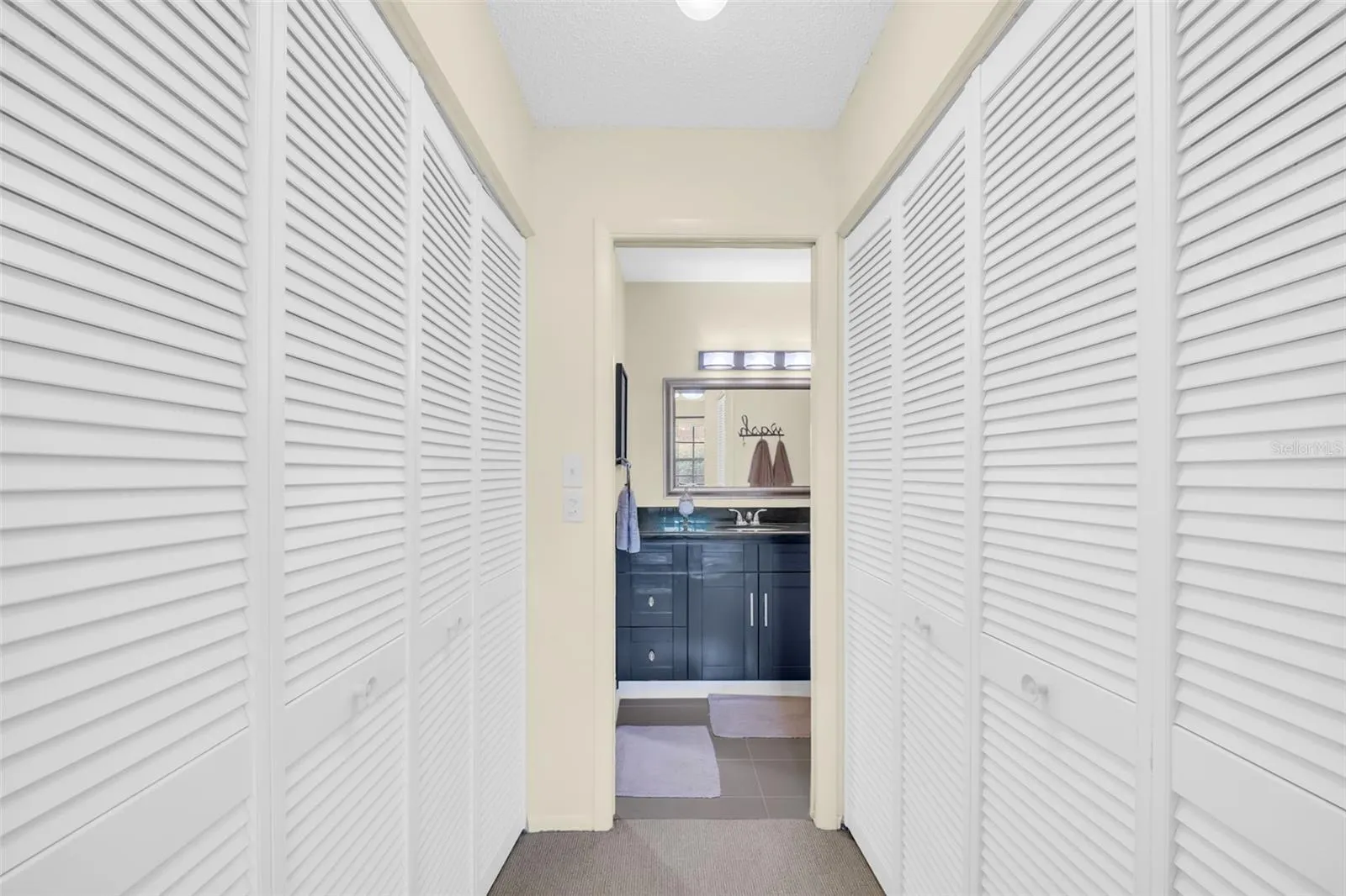 2749 COUNTRYSIDE BLVD #28, #28