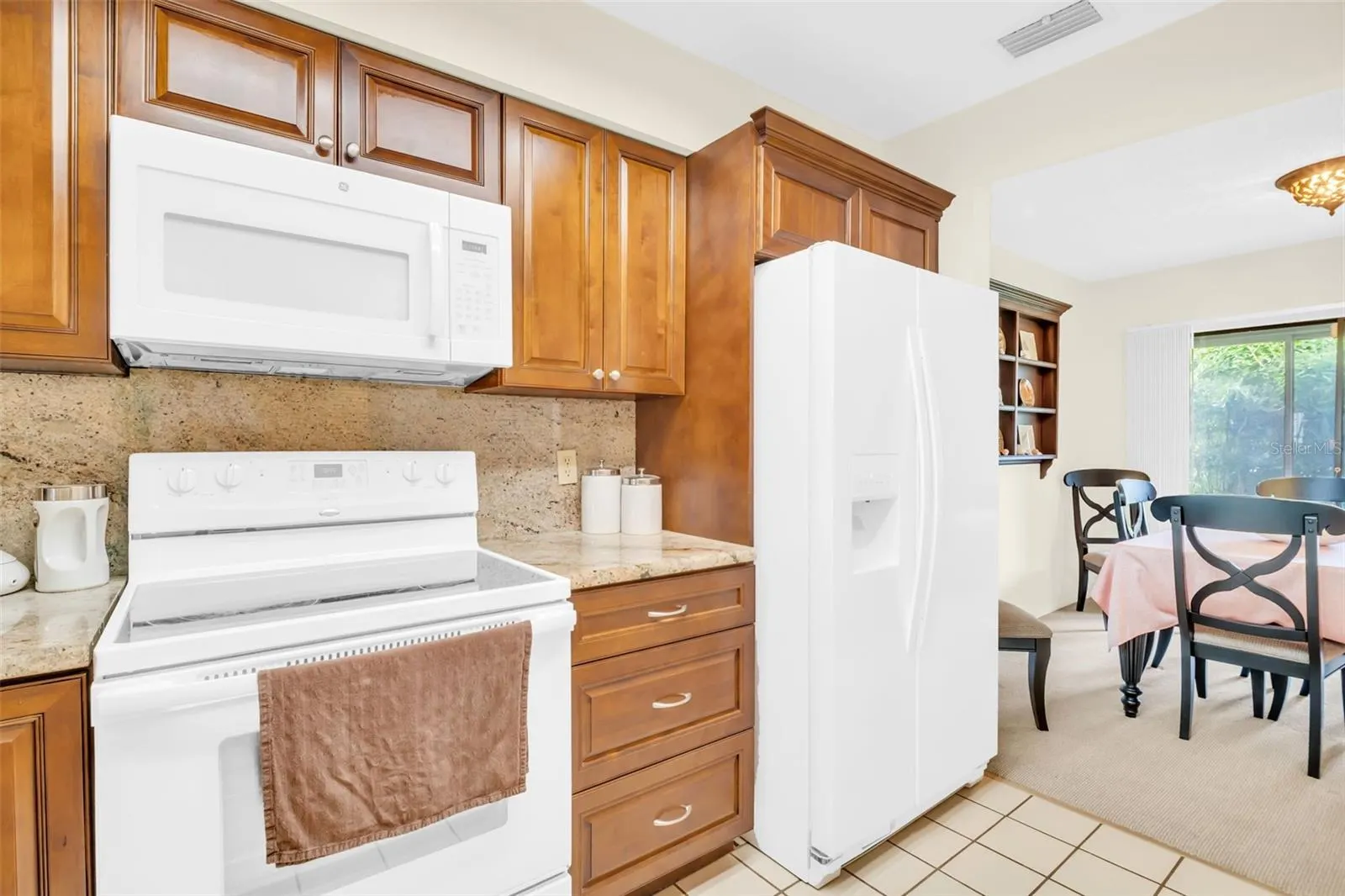 2749 COUNTRYSIDE BLVD #28, #28