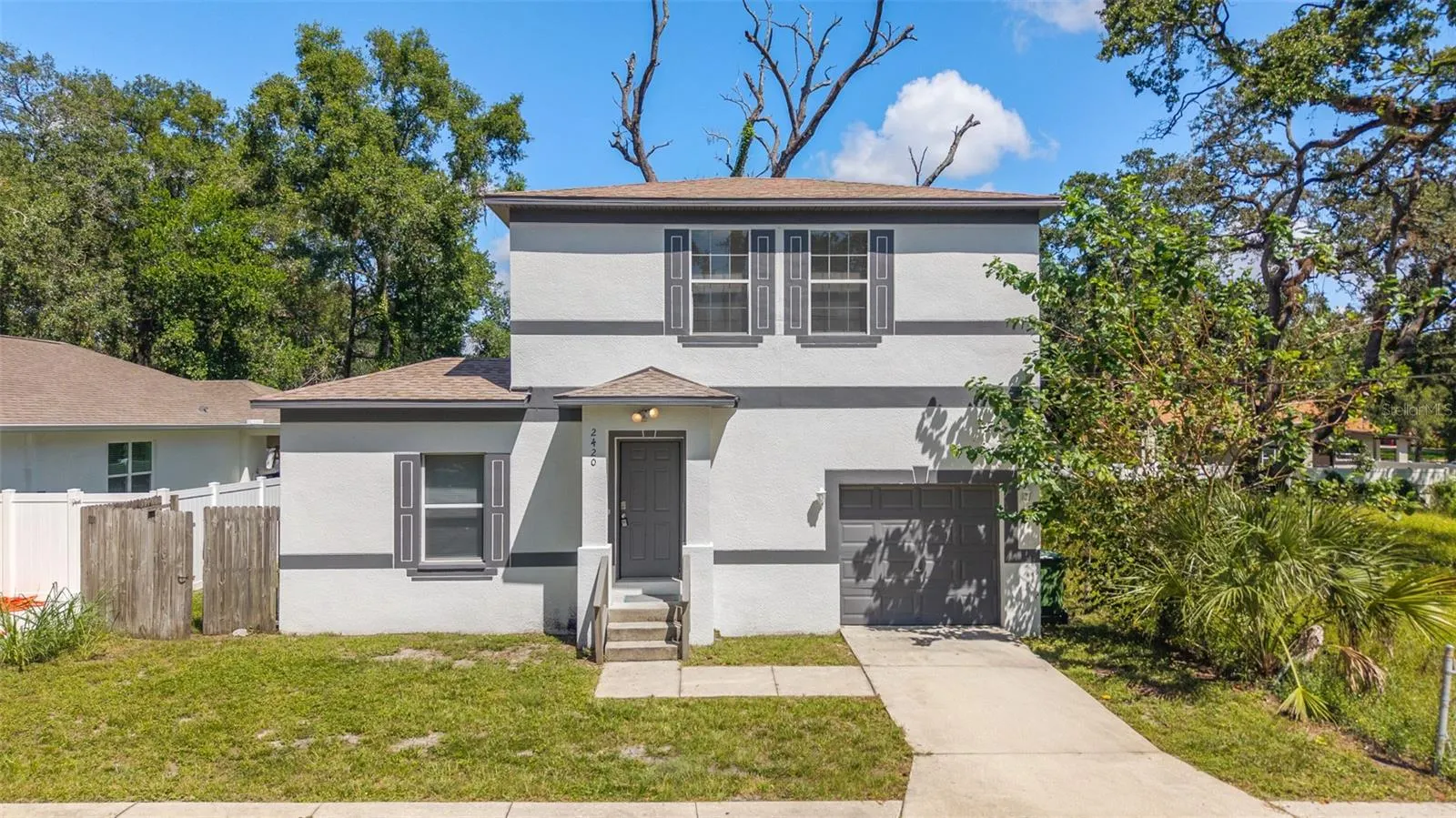 2420 E IDA ST