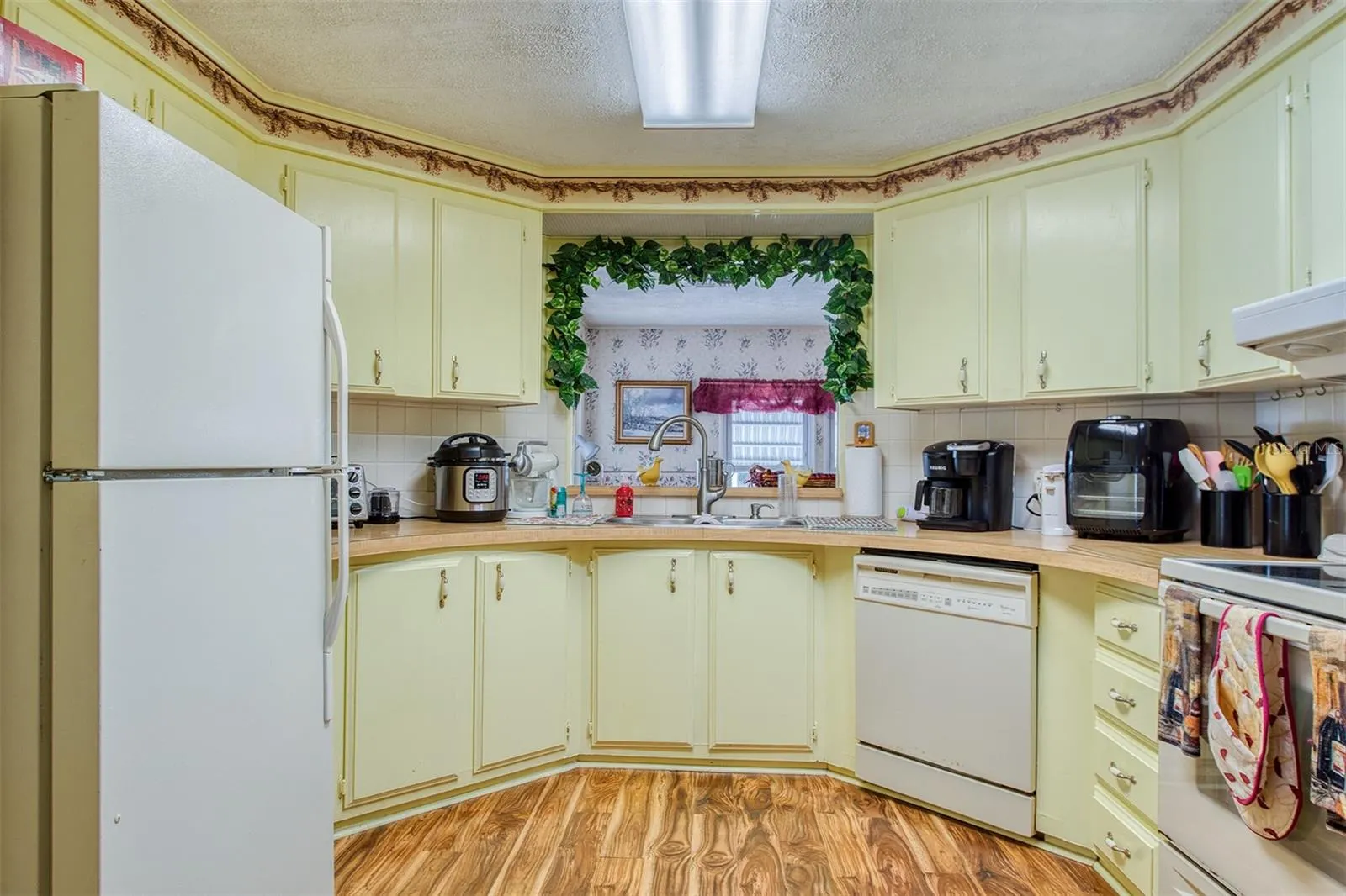 192 BLUE MARLIN DR