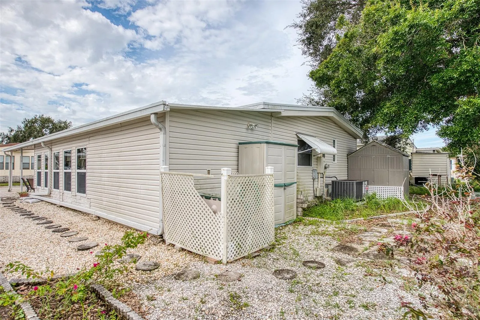 192 BLUE MARLIN DR
