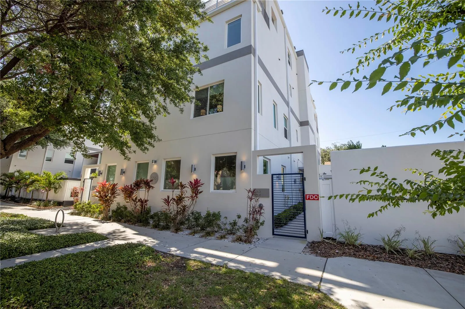 536 4TH AVE S #3, #3
