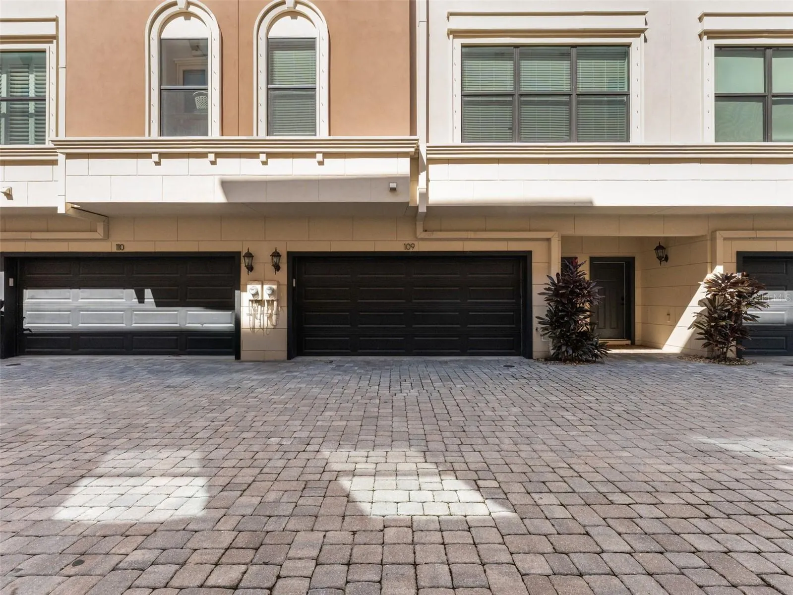 3421 W HORATIO ST #109, #109