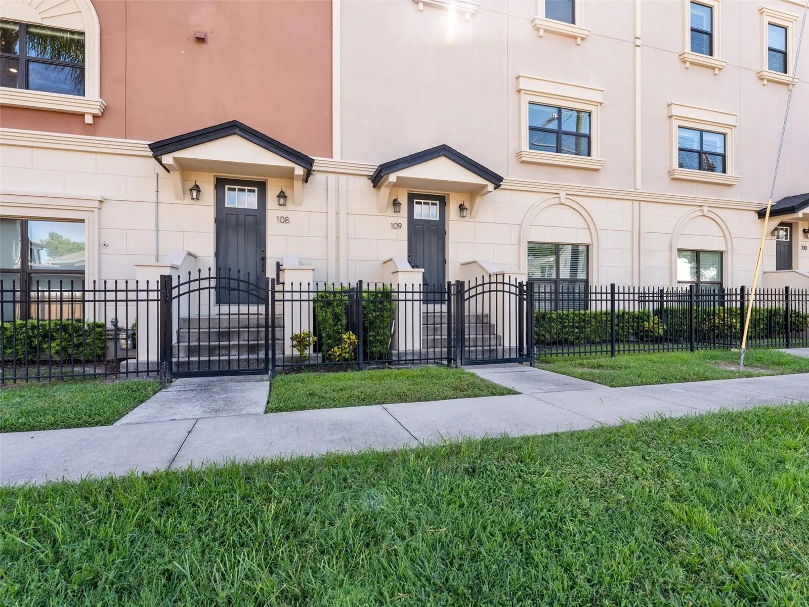 3421 W HORATIO ST #109, #109
