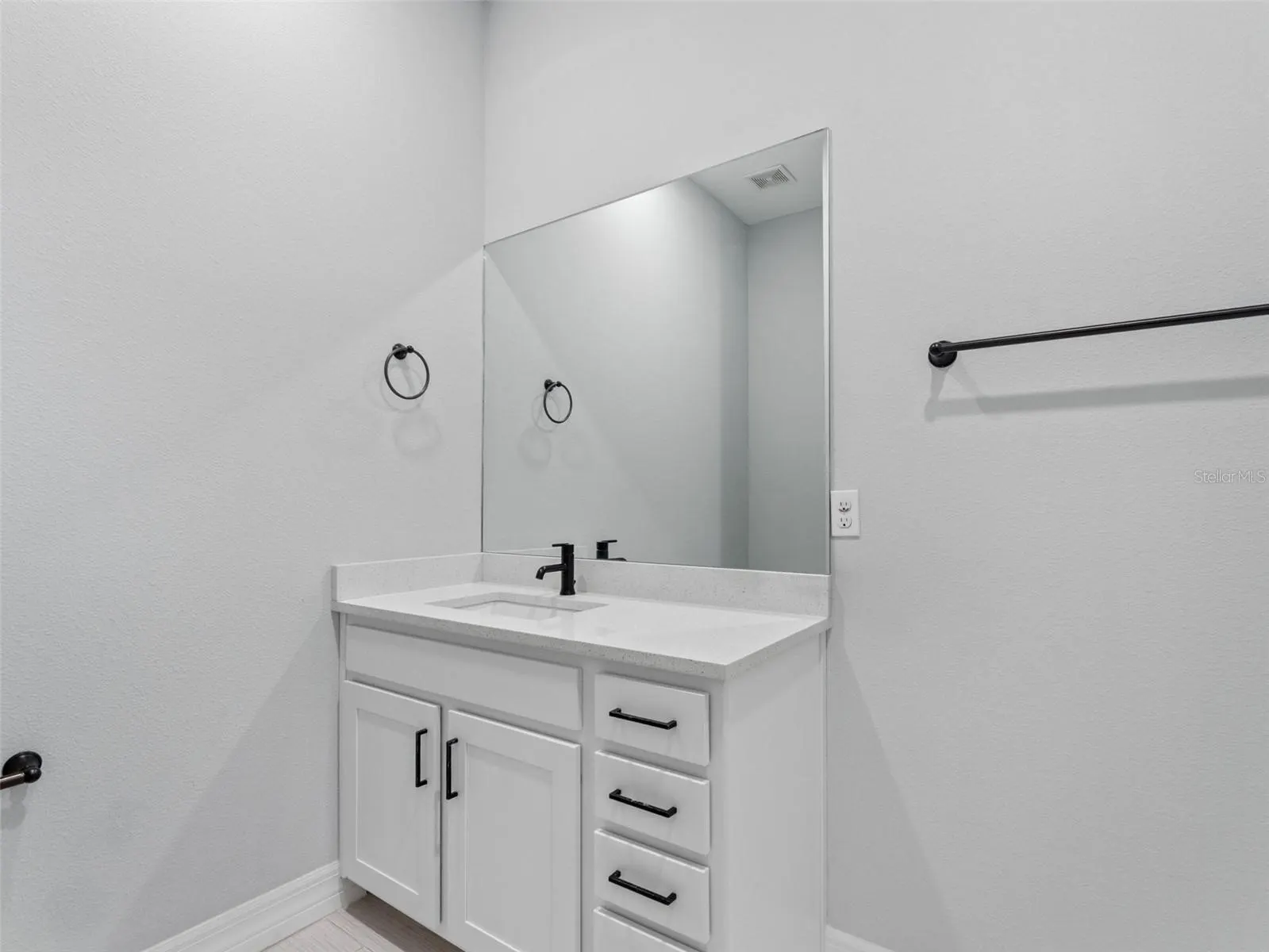 3421 W HORATIO ST #109, #109