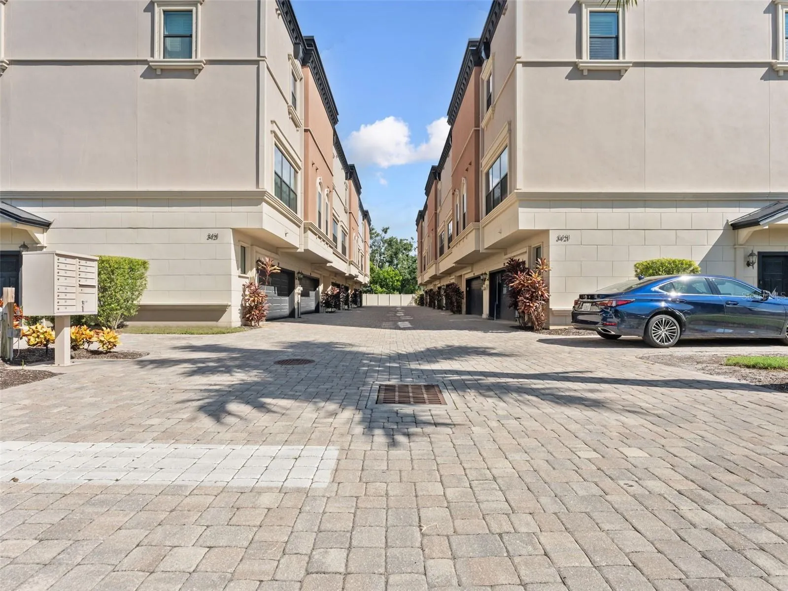 3421 W HORATIO ST #109, #109