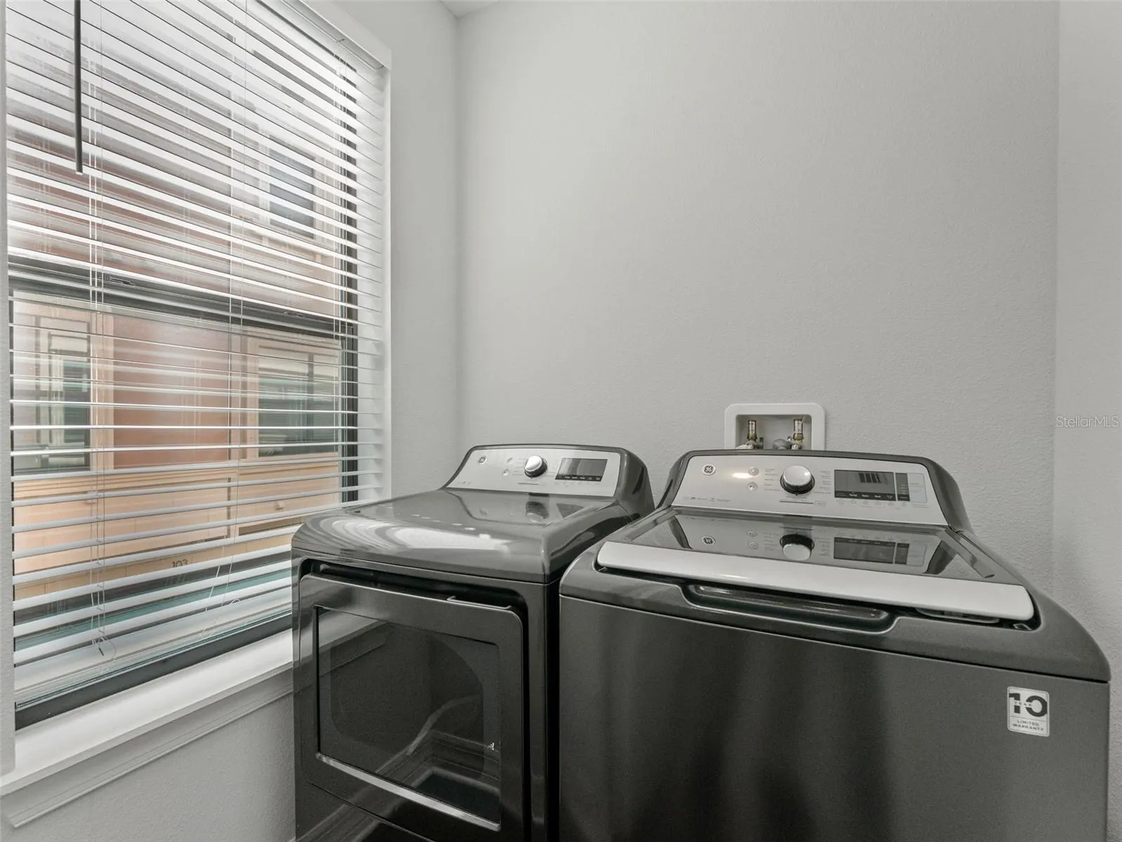 3421 W HORATIO ST #109, #109