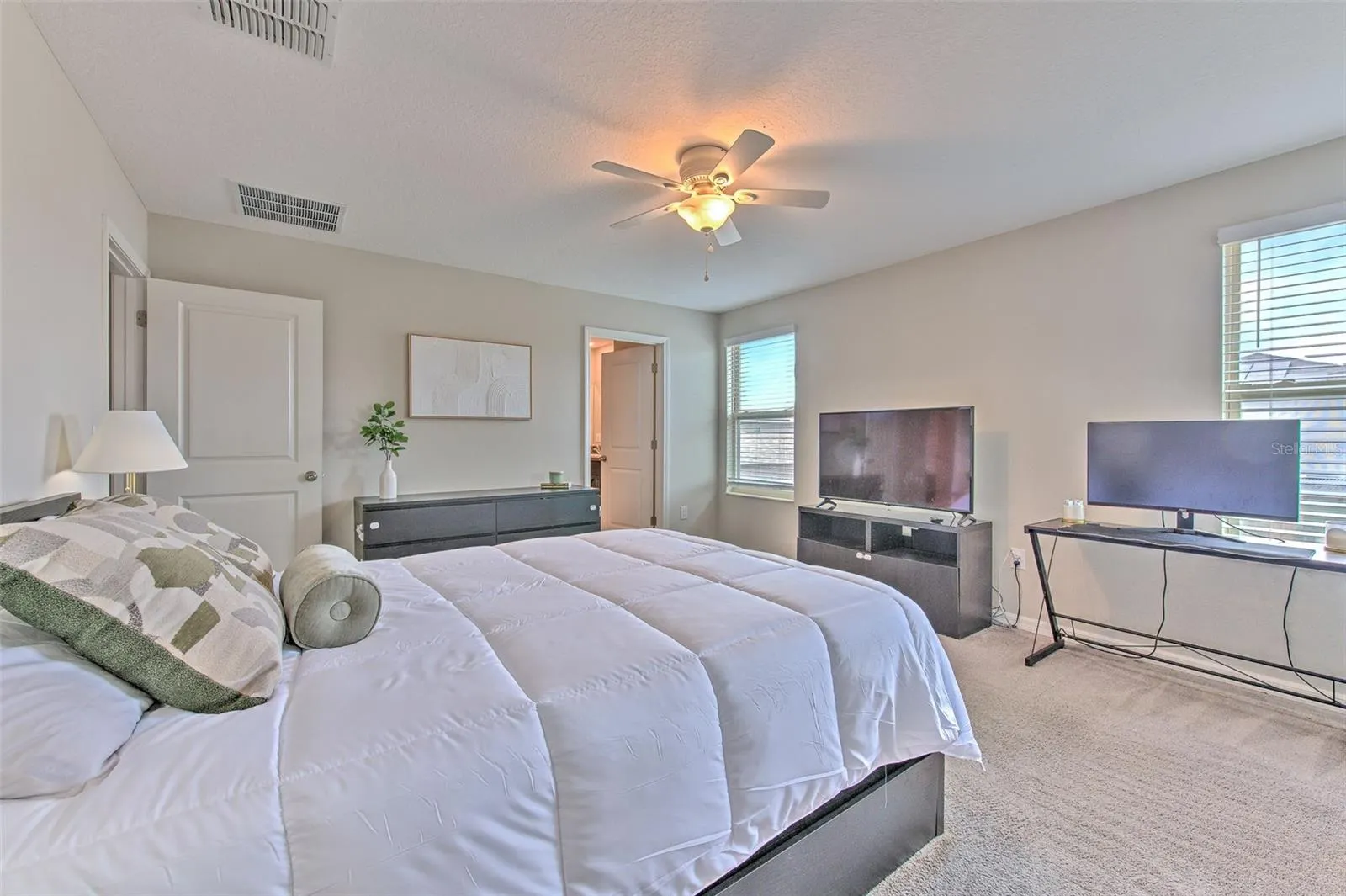 10210 WHITE LINEN AVE