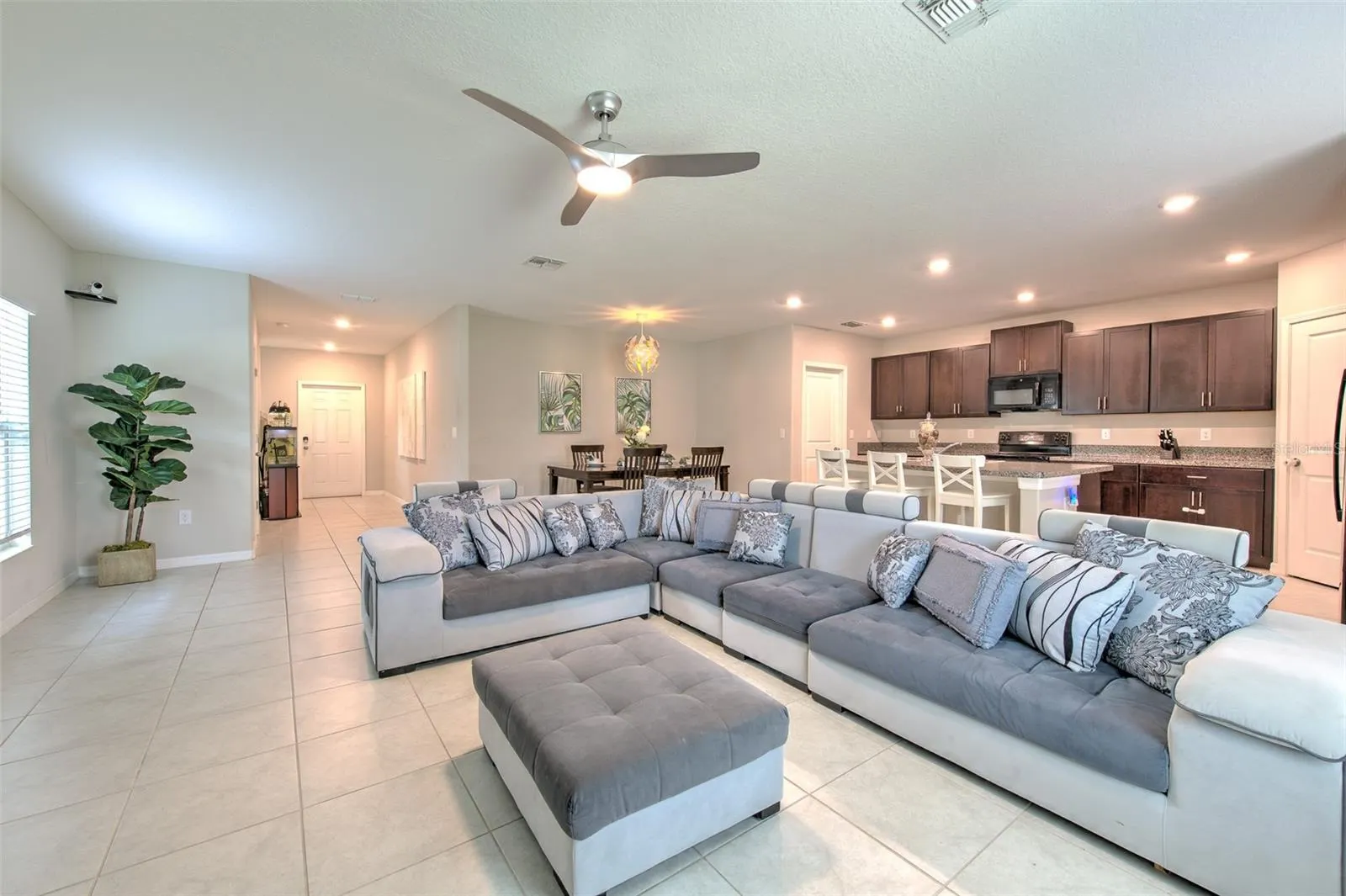 10210 WHITE LINEN AVE