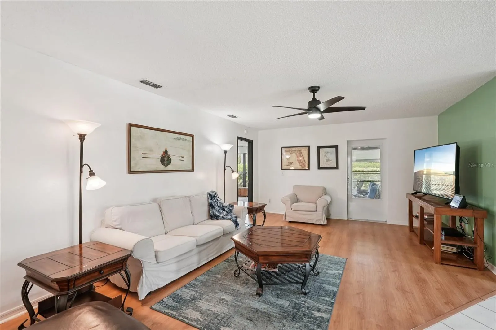 1604 LELAND DR