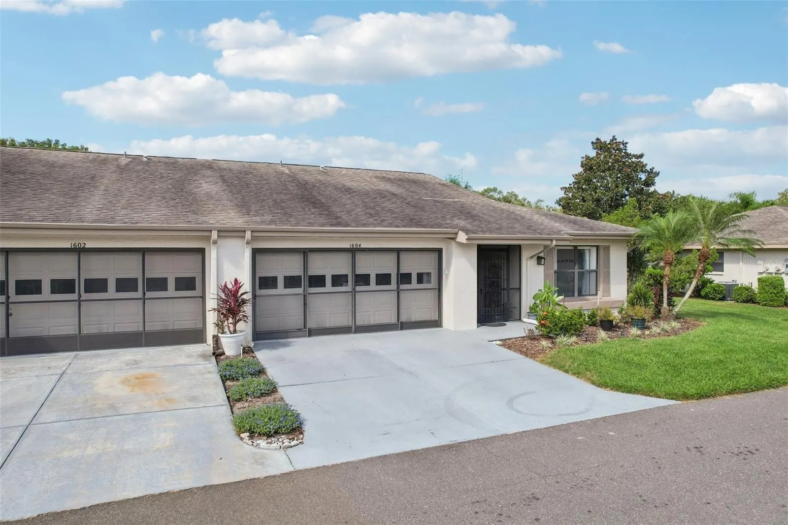 1604 LELAND DR