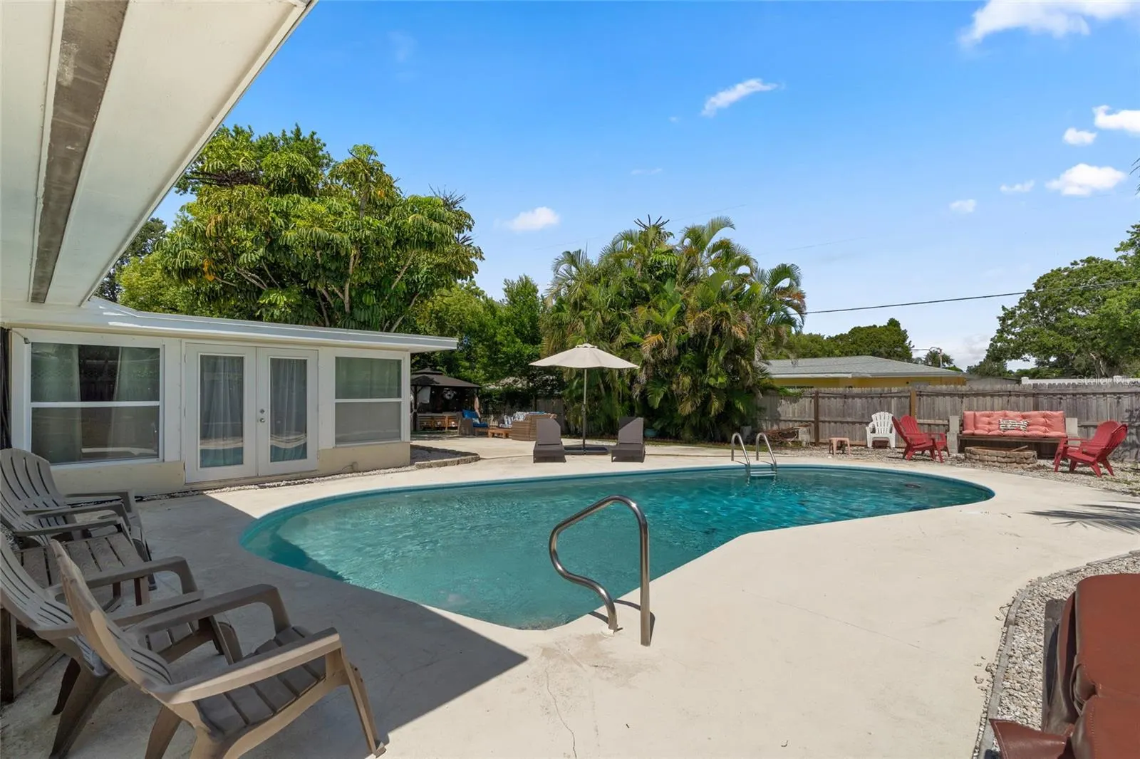 2979 DEL RIO DR