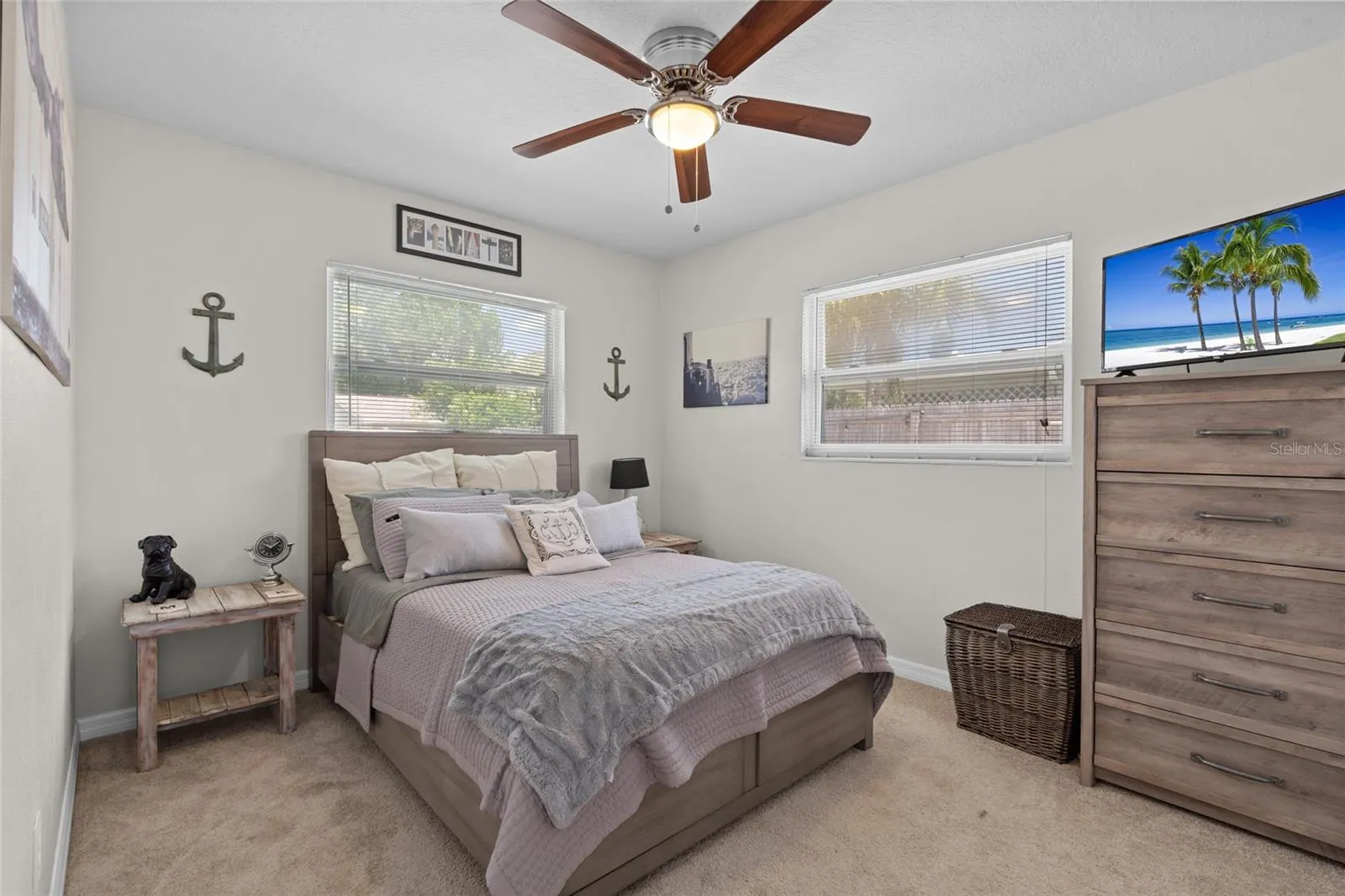 2979 DEL RIO DR