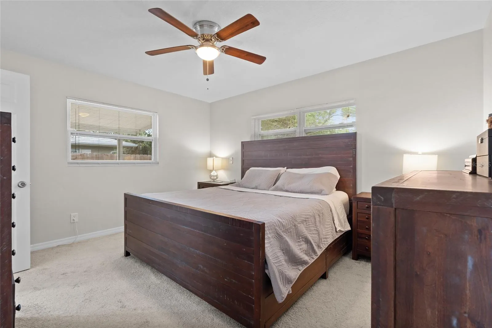 2979 DEL RIO DR