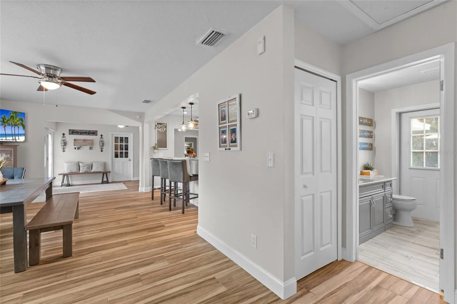 2979 DEL RIO DR