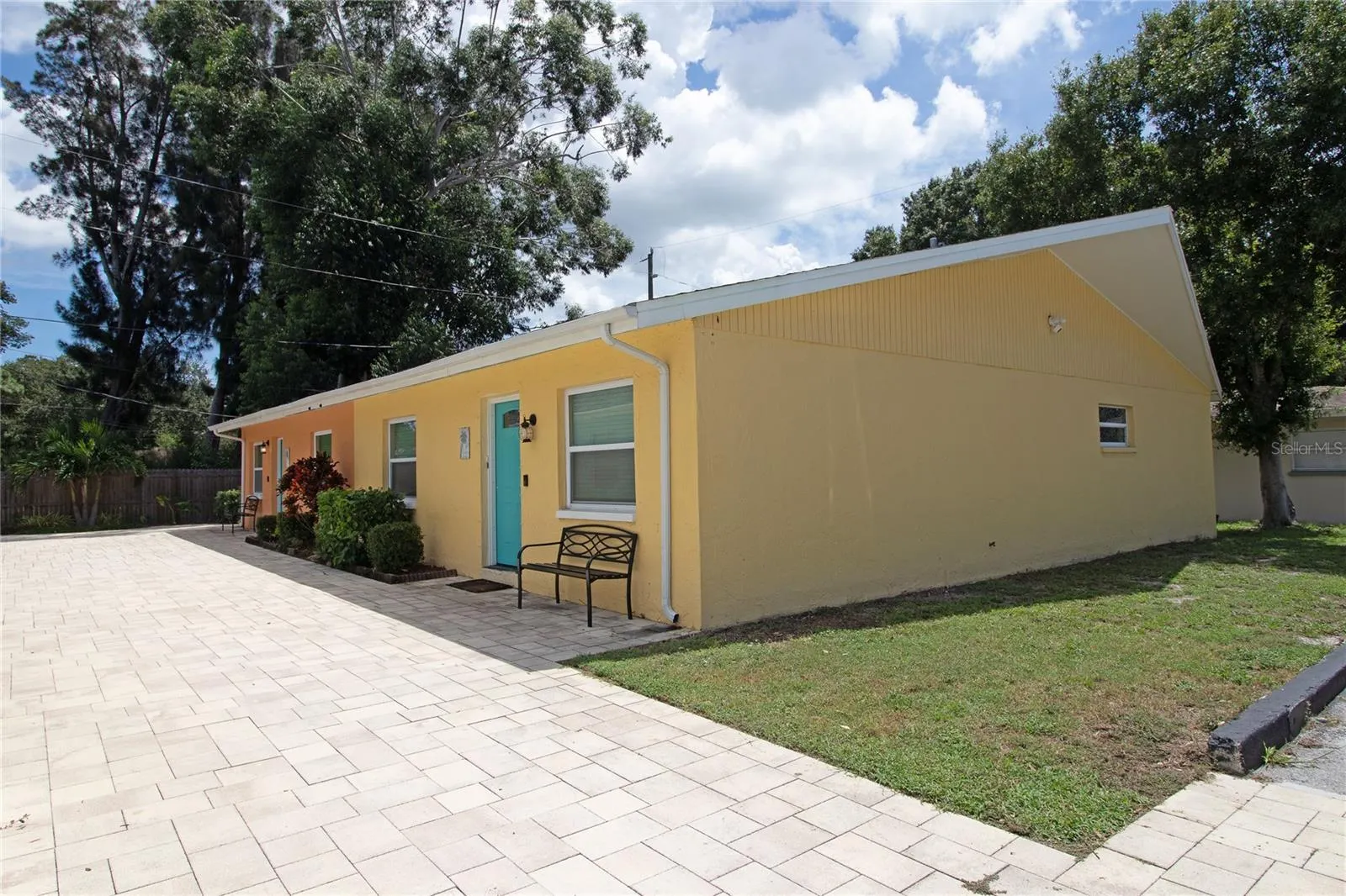 1635 GLADYS ST #1, #1
