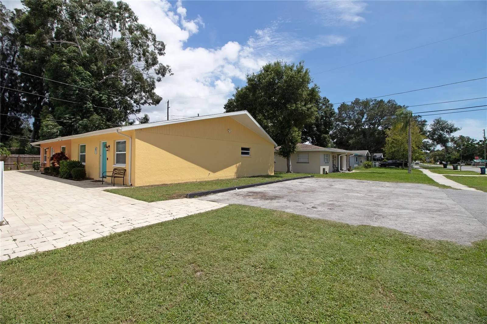 1635 GLADYS ST #1, #1