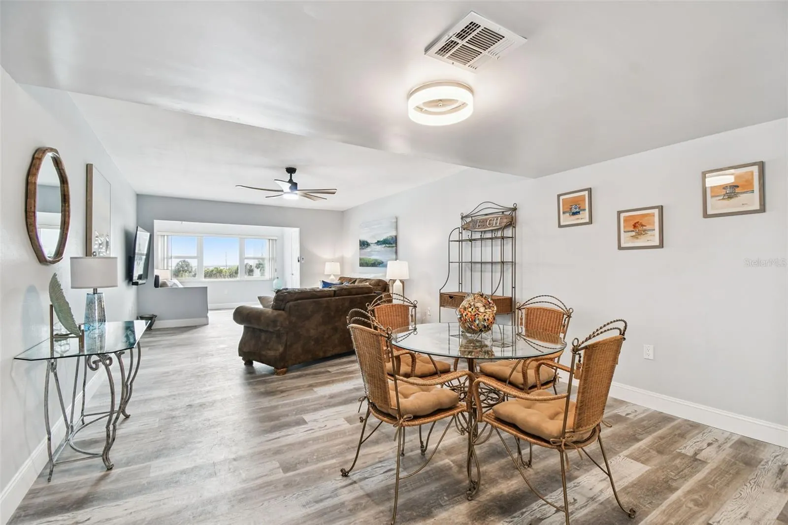 8 GLENCOE PL #307, #307