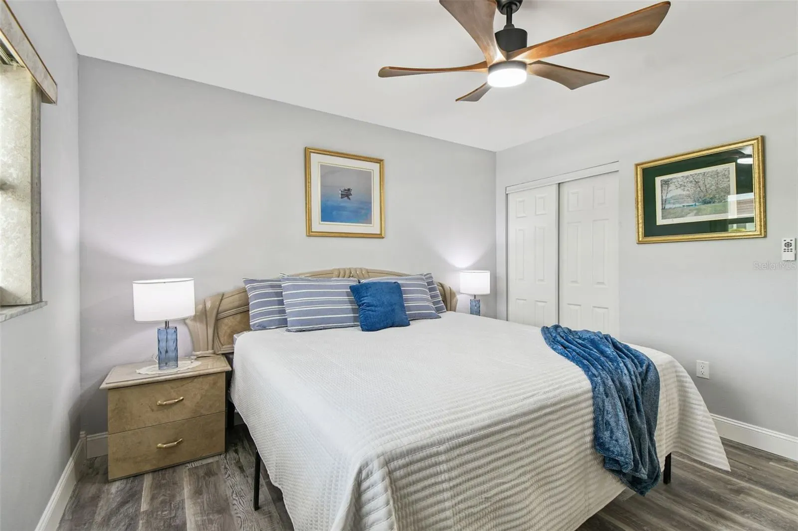 8 GLENCOE PL #307, #307