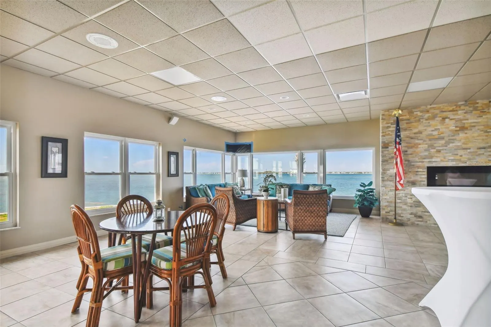 8 GLENCOE PL #307, #307