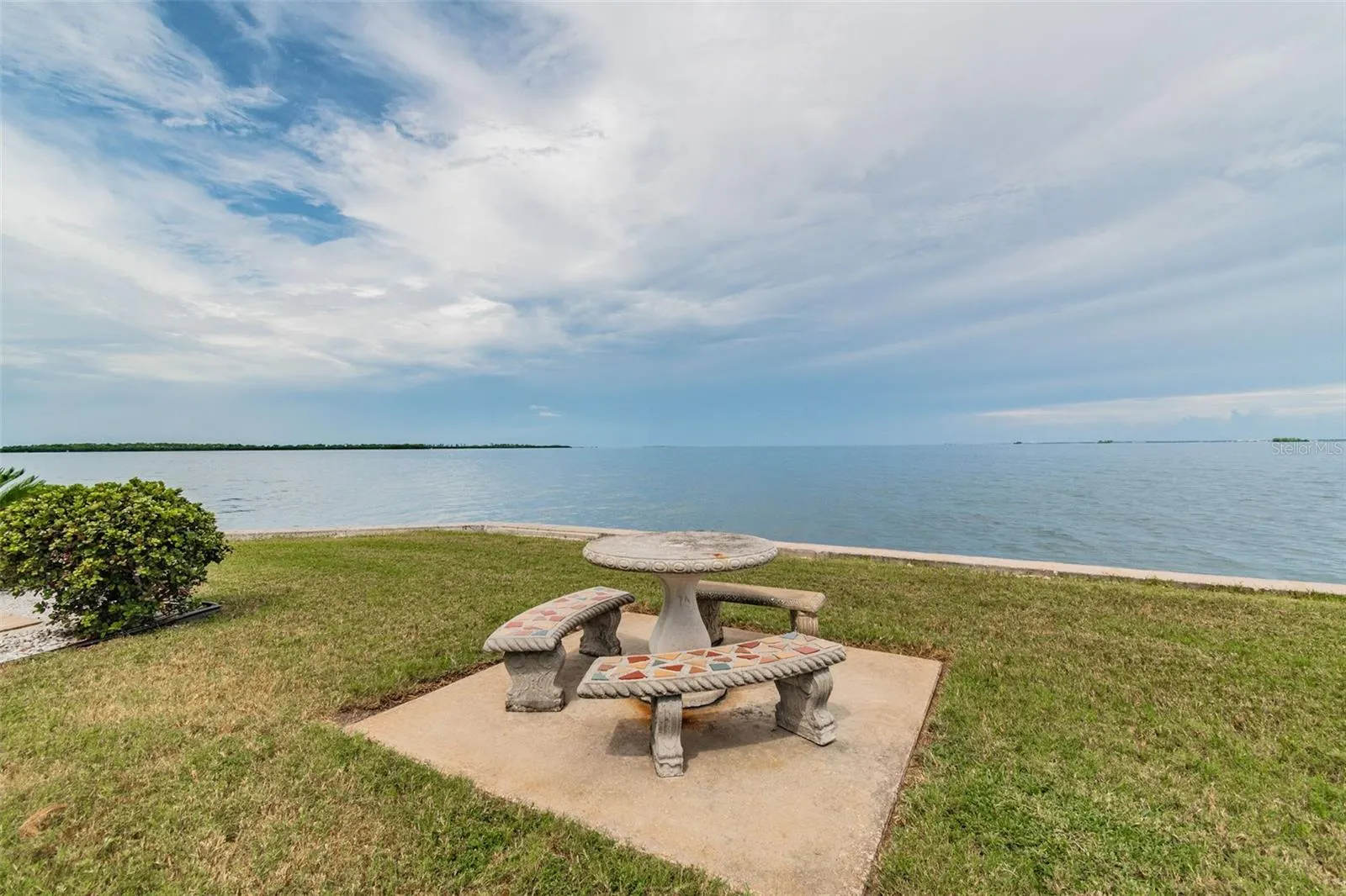 8 GLENCOE PL #307, #307