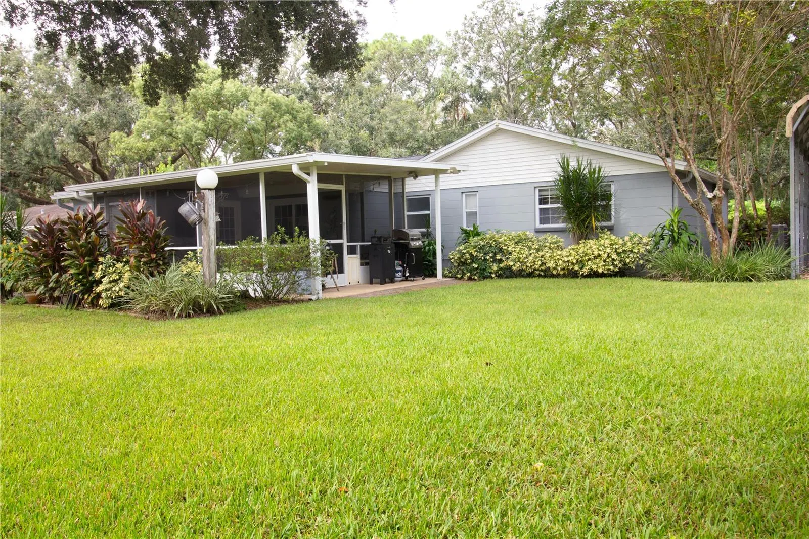 13811 N EDISON AVE